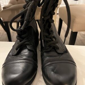 Black Leather Steve Madden Boots Size 8
